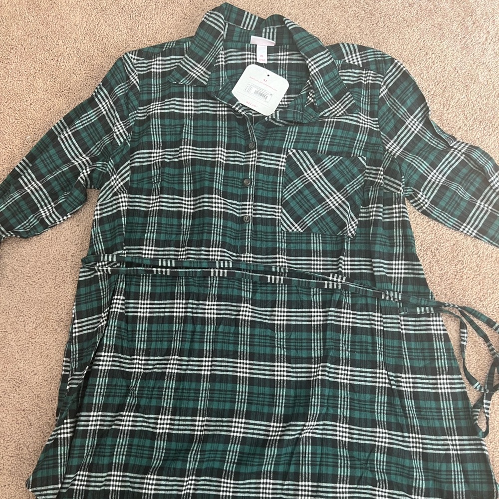 NWT Isabel Maternity by Ingrid & Isabel Long Sleeve Plaid Flannel Popover Tunic - Picture 3 of 4